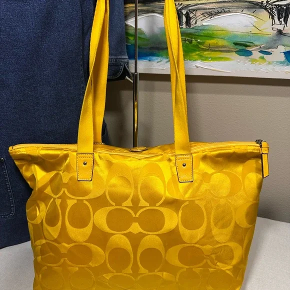 Coach Yellow Getaway Signature Tote with Matching Pouch - Picture 3 of 7